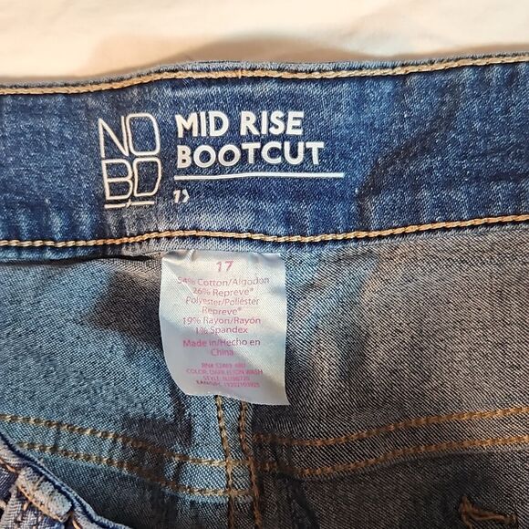 No Boundries Mid Rise Bootcut Jeans Size 17 - Picture 3 of 7
